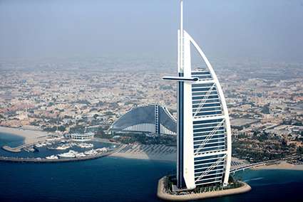 O primeiro hotel 7 estrelas - Burj Al Arab no Dubai News image